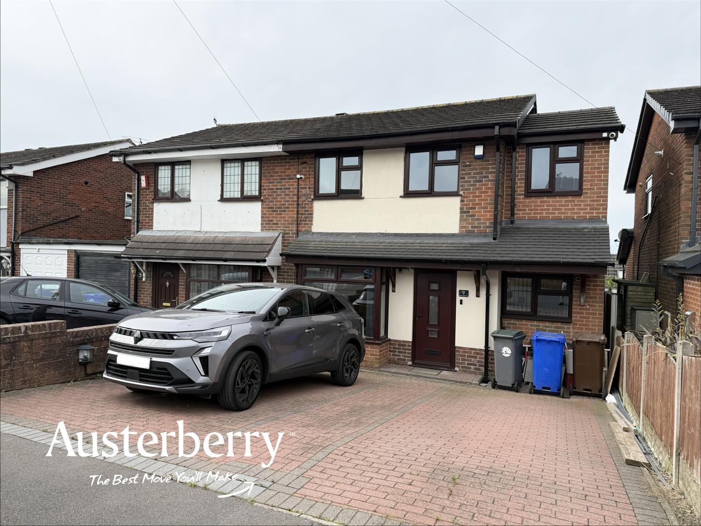 3 bed property in Newborough Close, Stoke-On-Trent